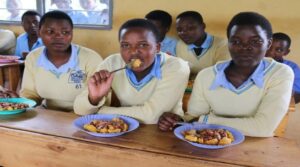 Ababyeyi barasabwa gushyigikira kugaburira abana ku mashuri